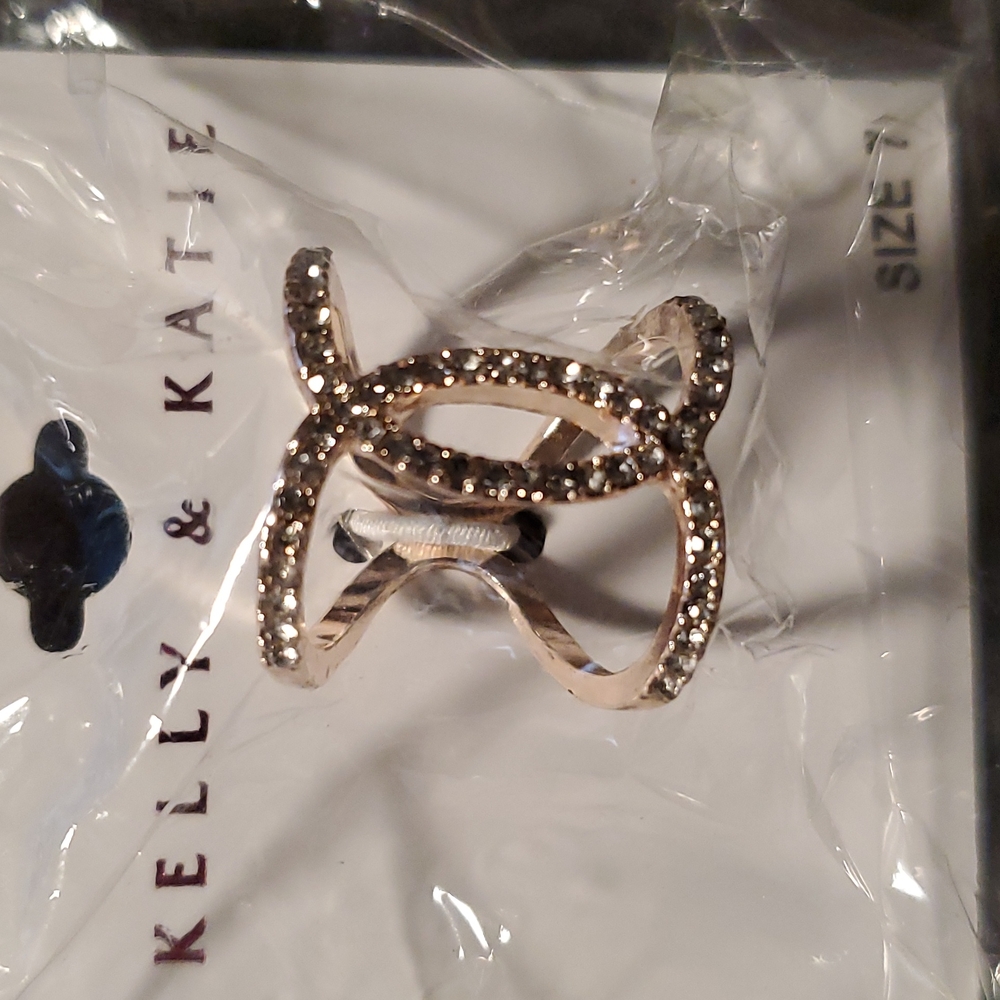 Ring/Earrings Set - Picture 2 of 4